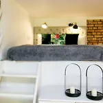 Apartment Berg
